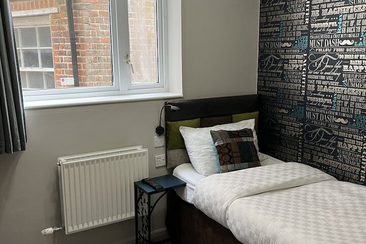 Room 14 of 88