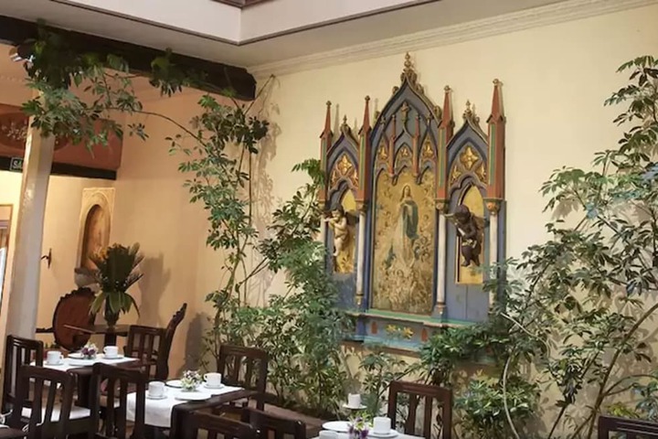 Dining Photos