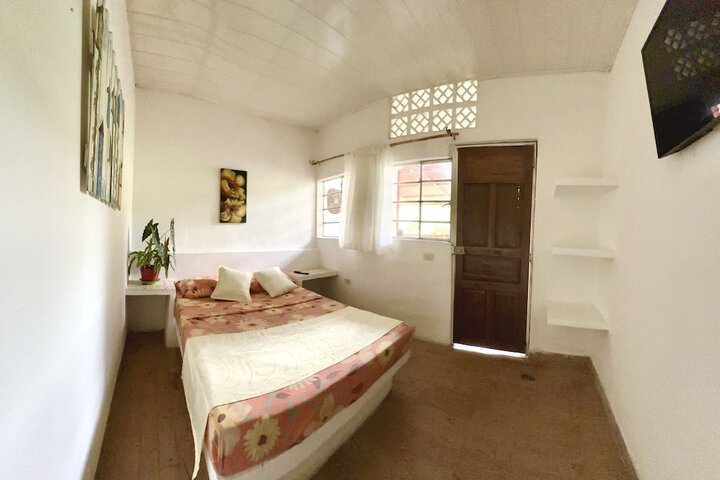Room 3 of 16