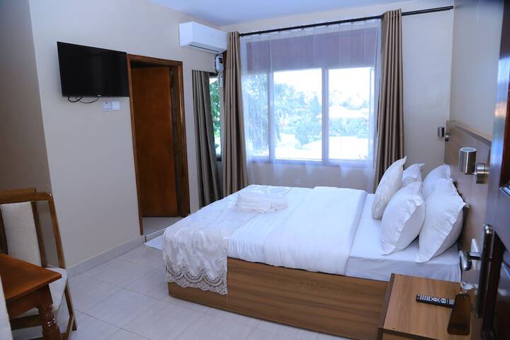 Room 5 of 52