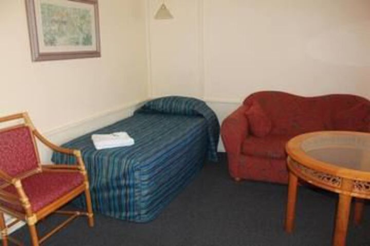 Room 13 of 71