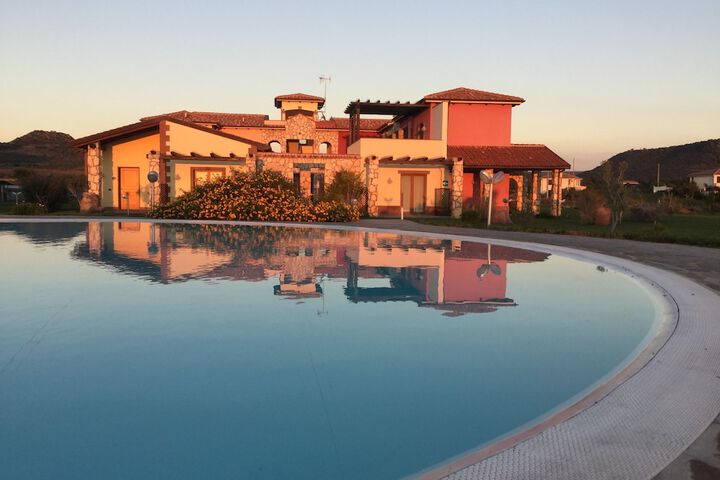 Pool 41 of 63