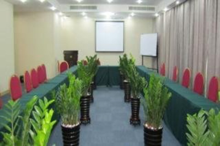 Cheerful Business Hotel