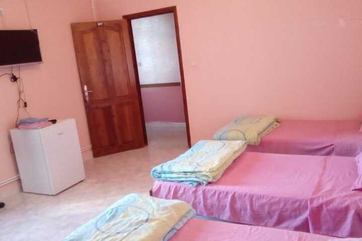 Room 3 of 18