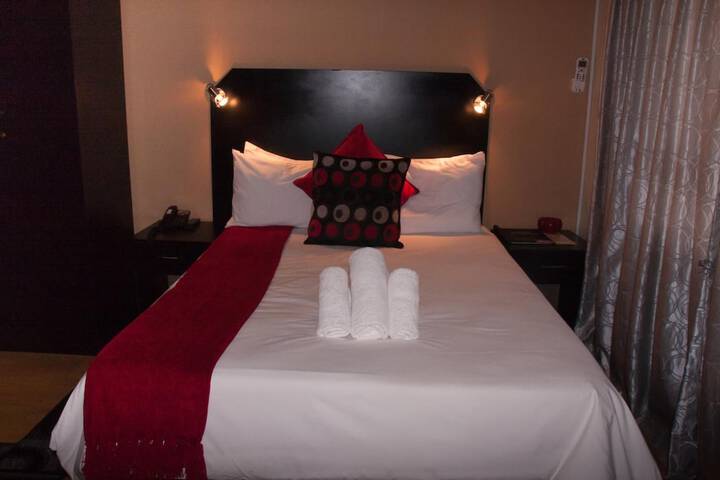 Room 9 of 29