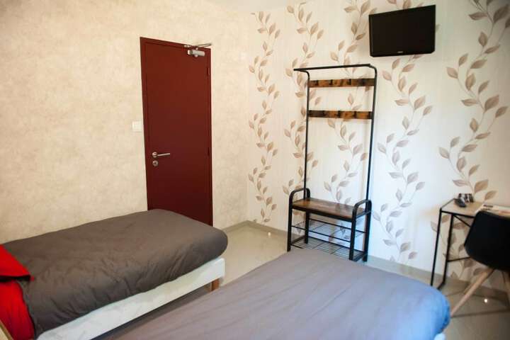 Room 12 of 46