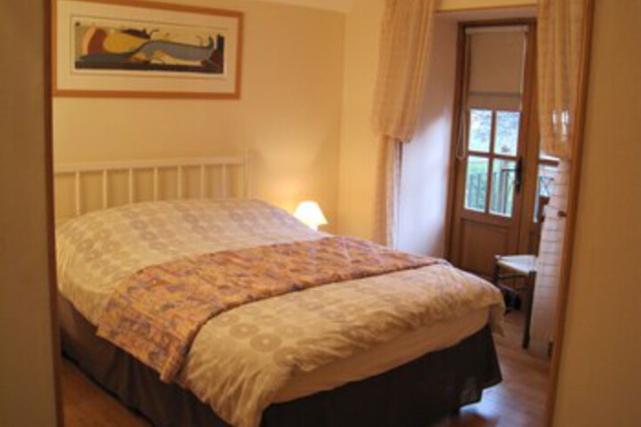 Room 9 of 10