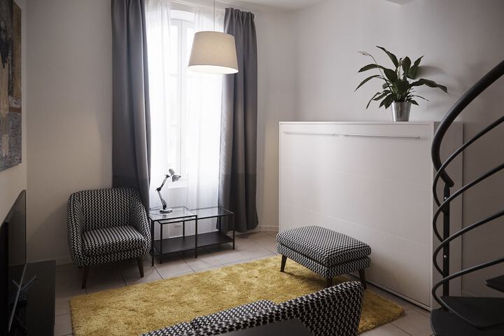 Room 49 of 63