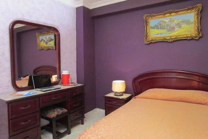 Room 9 of 23