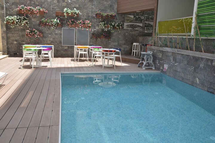Hotel Pool