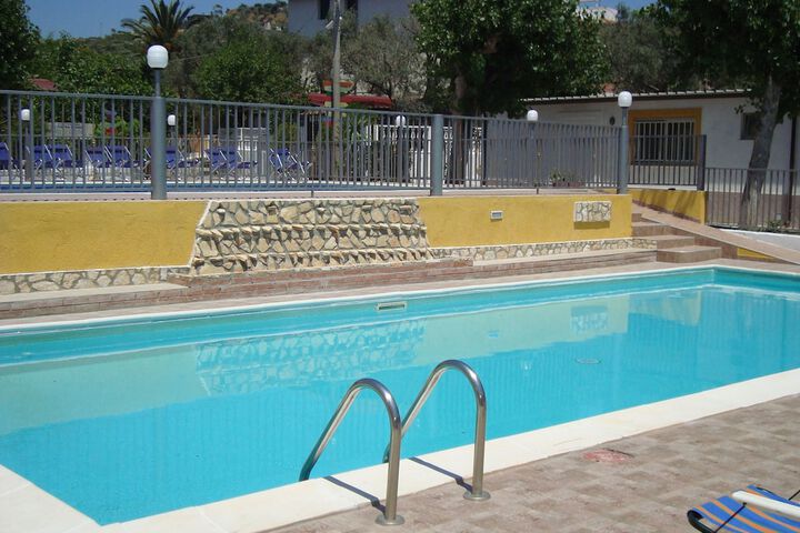 Pool 3 of 25