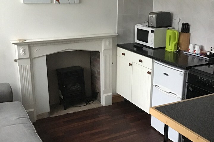 Room 3 of 6
