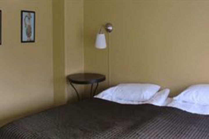 Room 12 of 28