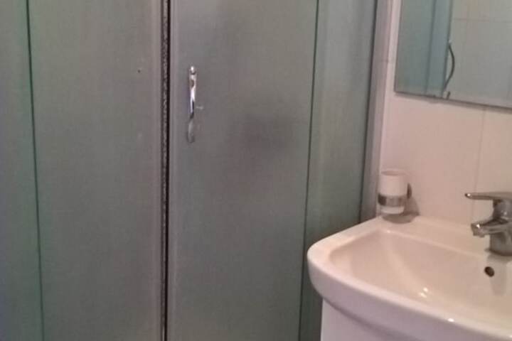 Room 14 of 18