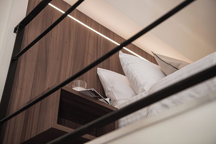 Room 9 of 23