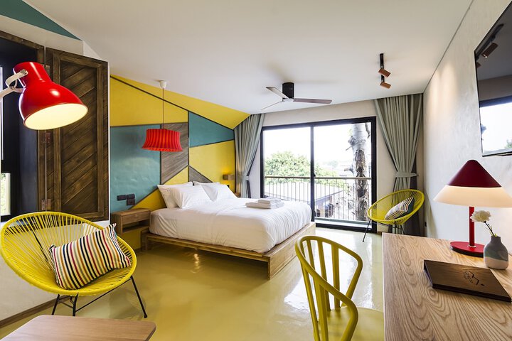 Room 3 of 72
