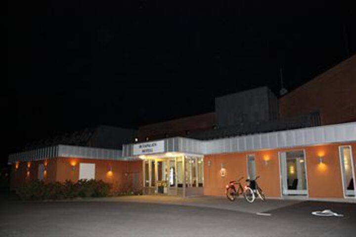 Hotel 8 of 23