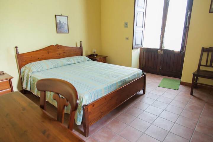 Room 5 of 39