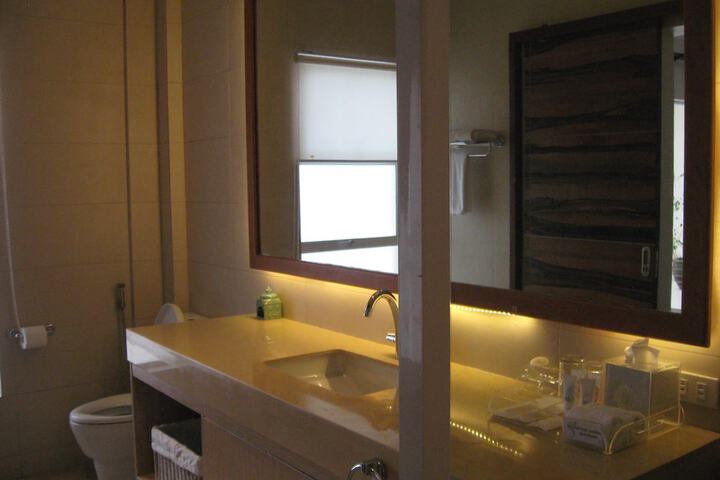 Room 35 of 58