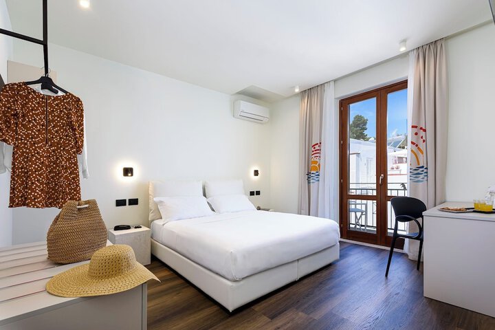 Room 43 of 116