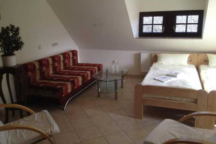 Room 11 of 60