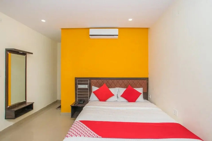 Room 3 of 9