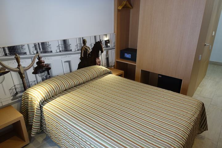 Room 7 of 67