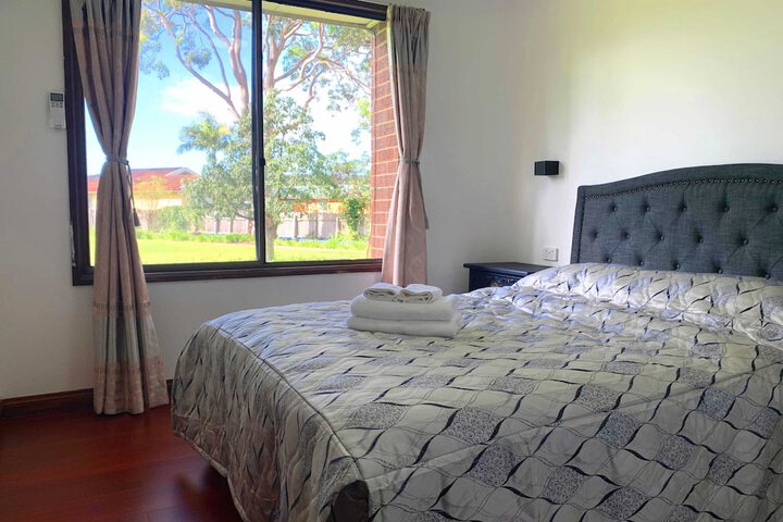 Room 9 of 32