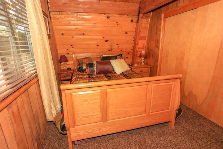 Pinewood Escape in Big Bear City, CA