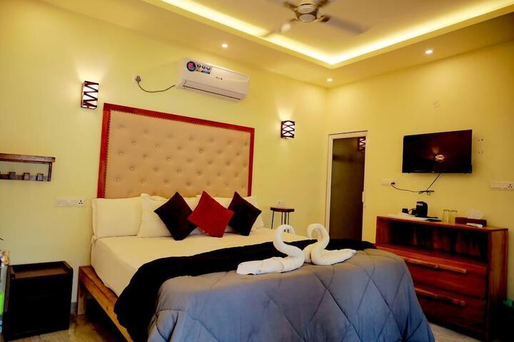 Room 3 of 7