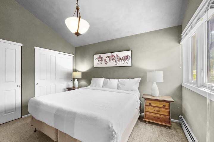 Room 2 of 43