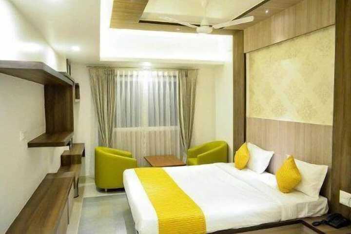 Room 7 of 28