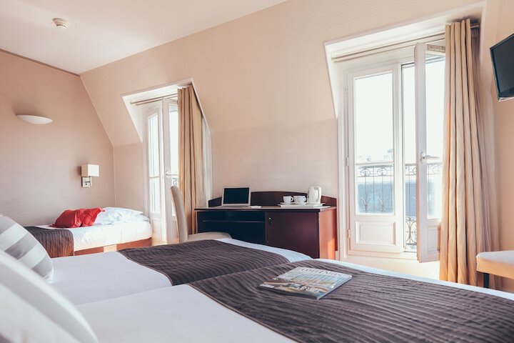 Room 32 of 91