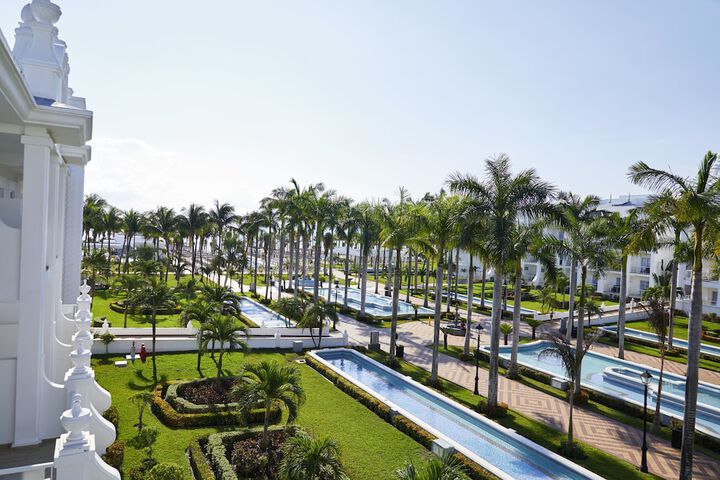 Hotel Exterior 92 of 104