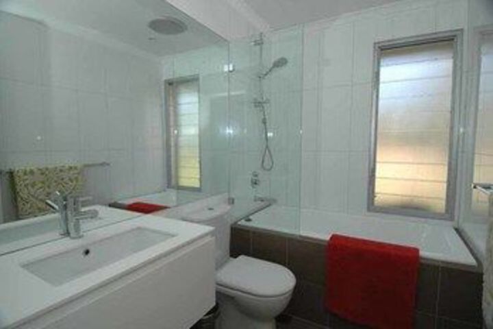 Room 2 of 17