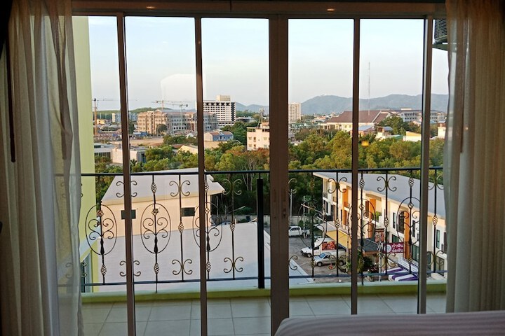 Terrace/Patio 104 of 105