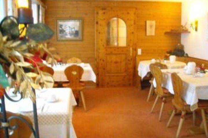 Dining 80 of 81