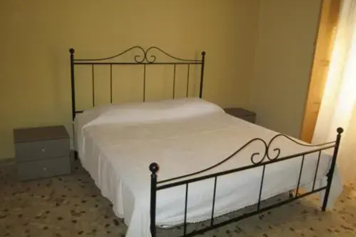Room 2 of 14