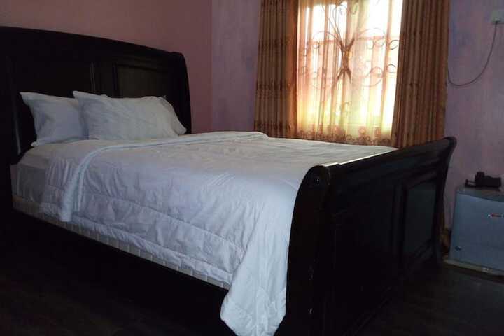 Room 14 of 25