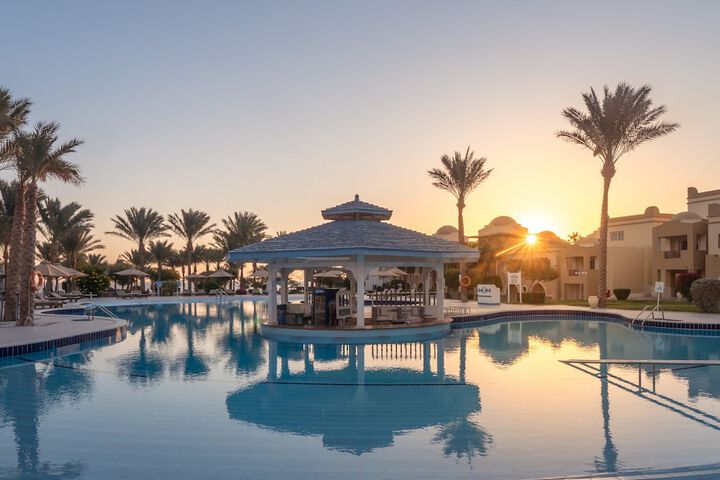 Pool Hotel