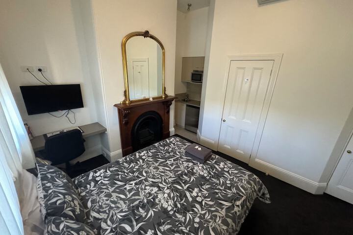 Room 14 of 31