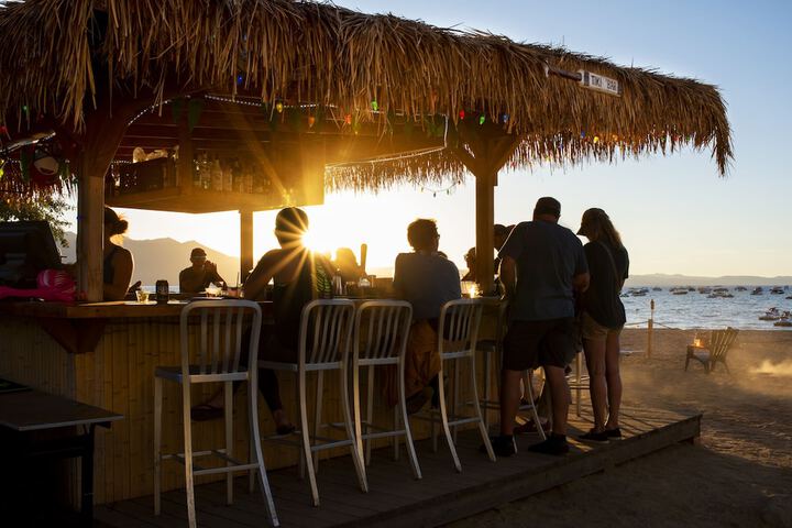 Poolside bar
