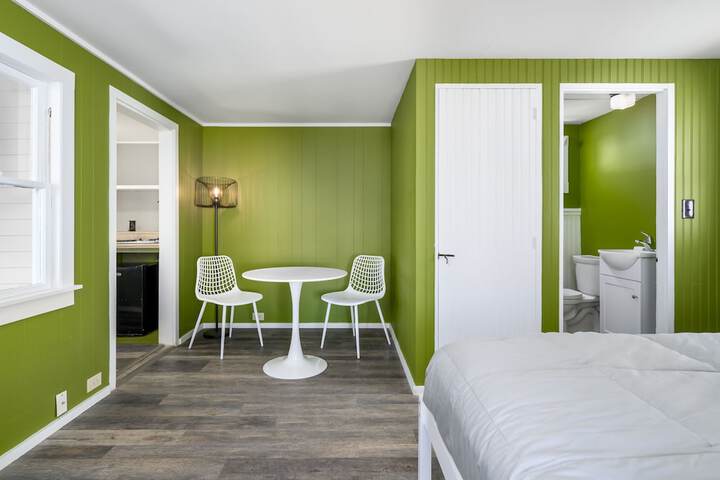 Room 5 of 64