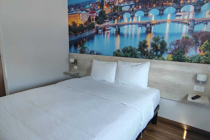 Room 7 of 13