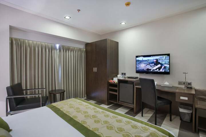 Room 6 of 57