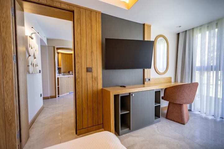 Room 14 of 252