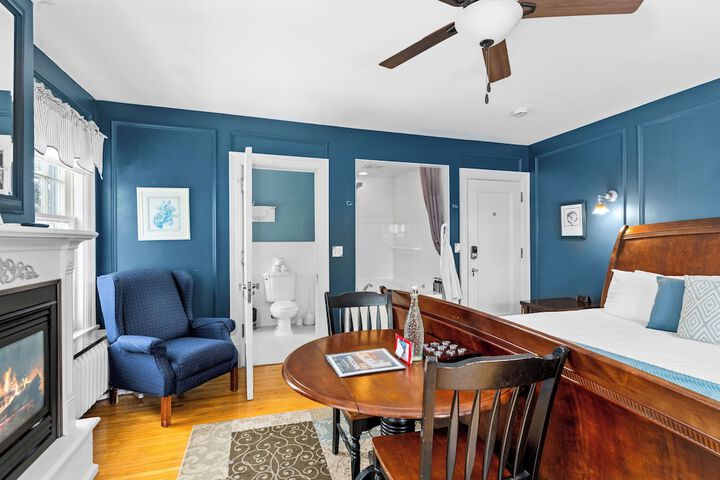 Room 16 of 62