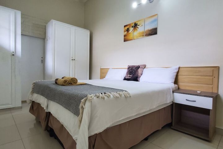 Room 10 of 52