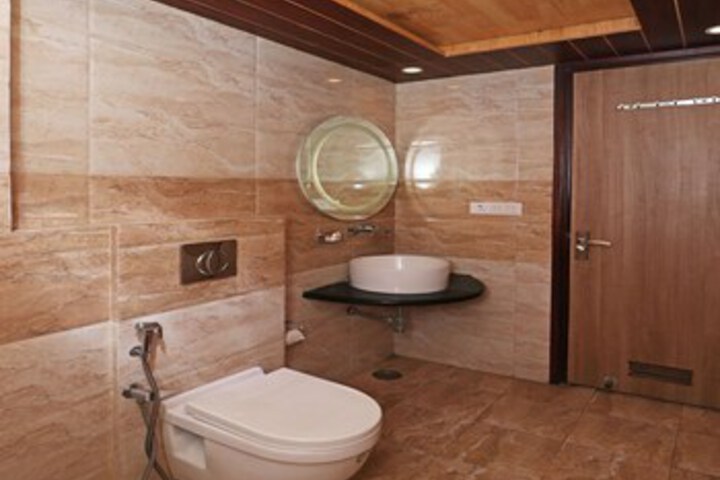 Room 3 of 24