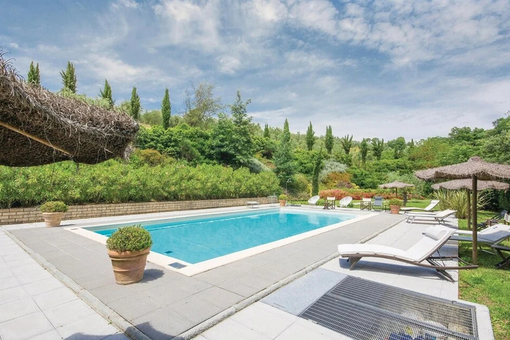Pool 6 of 11